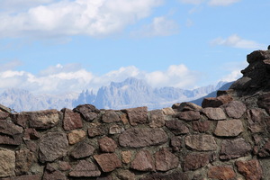 Catinaccio dietro il muro