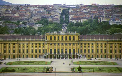 Schönbrunn con Vienna sullo sfondo