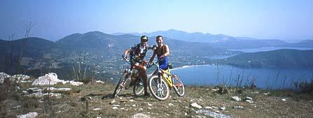 Io e Alex con alle spalle il Golfo di Lacona e quello di Stella